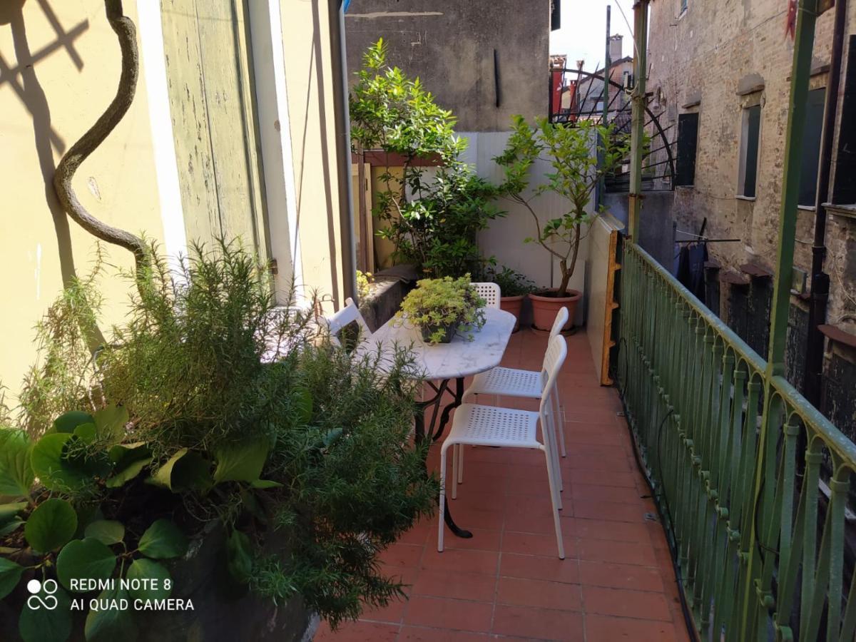 Sweet Home New Venesia Bagian luar foto